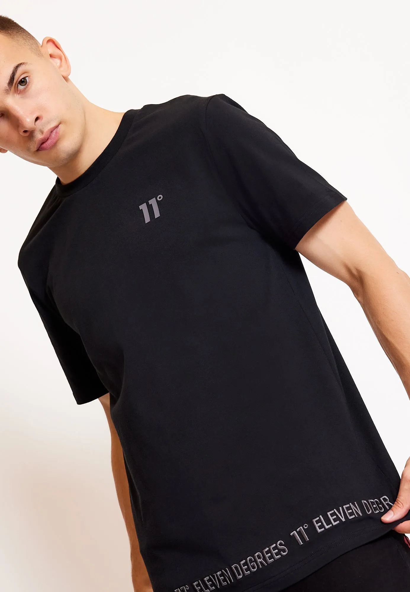 3D Embroidery Hem T-Shirt - Black