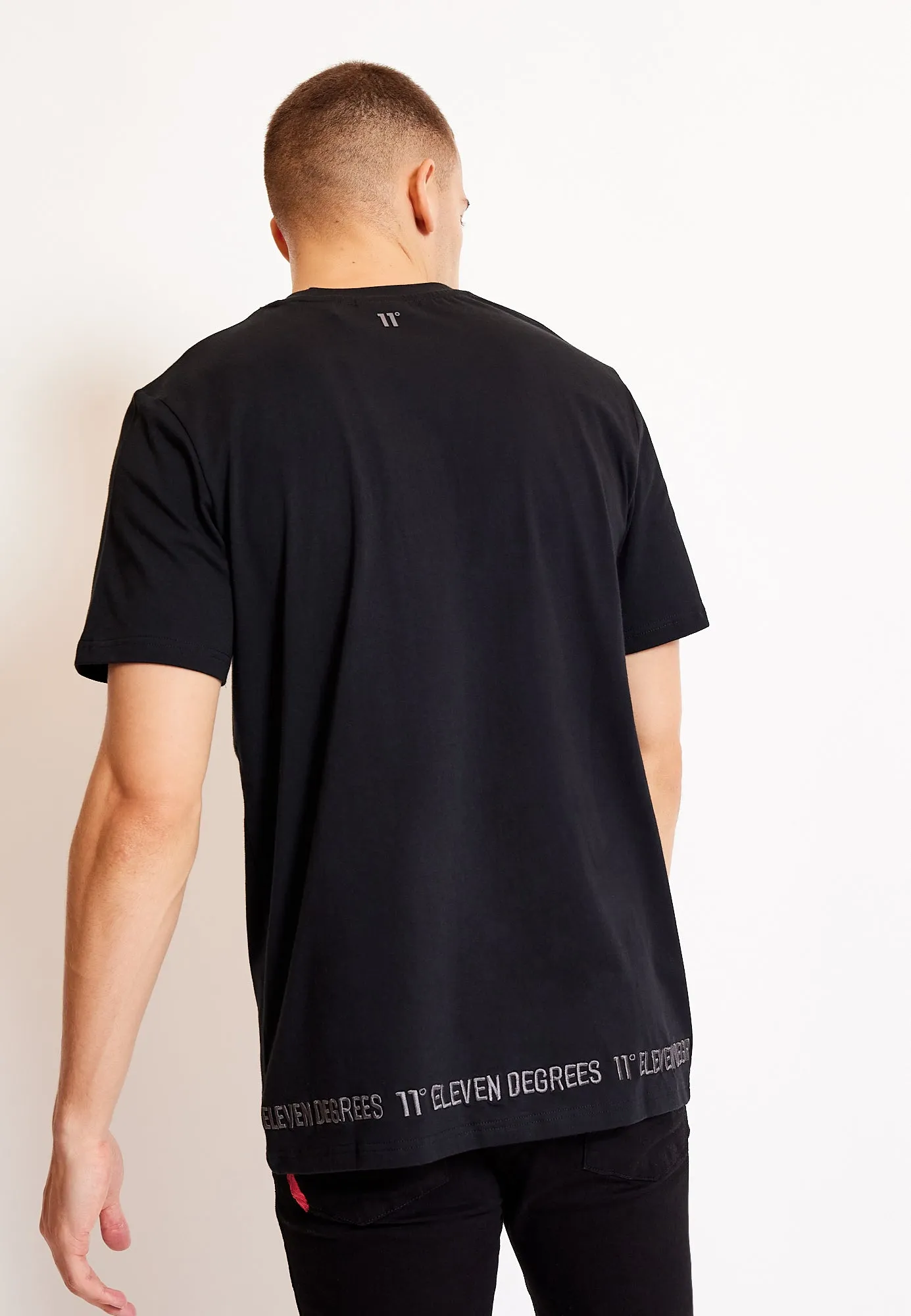 3D Embroidery Hem T-Shirt - Black
