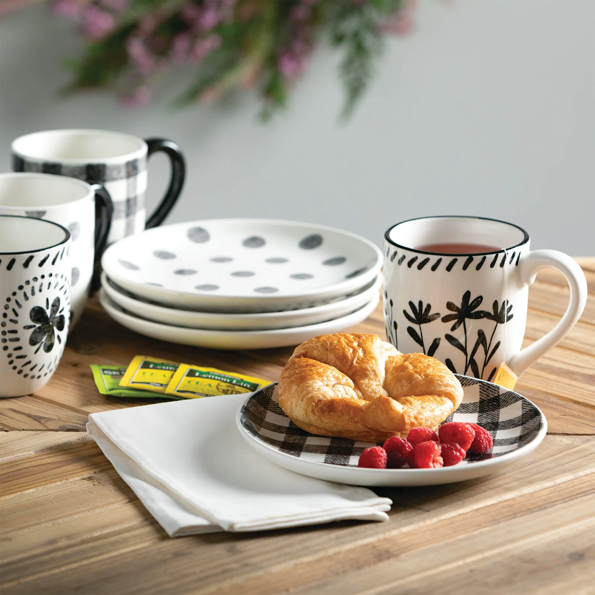 4.5" Black And White Pattern Mugs - Set of 4, Black & White