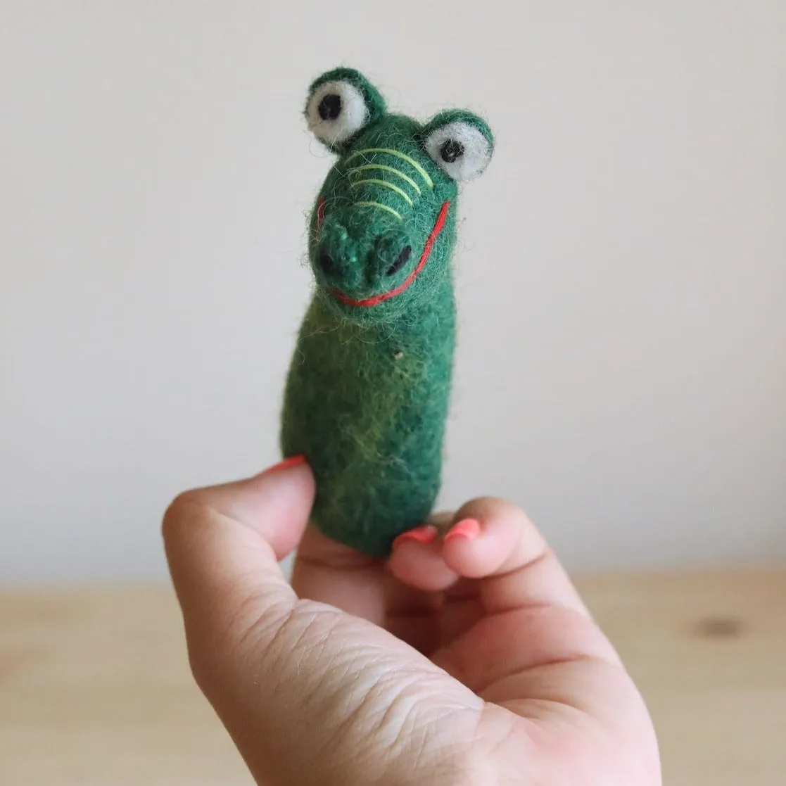 Alligator Finger Puppet