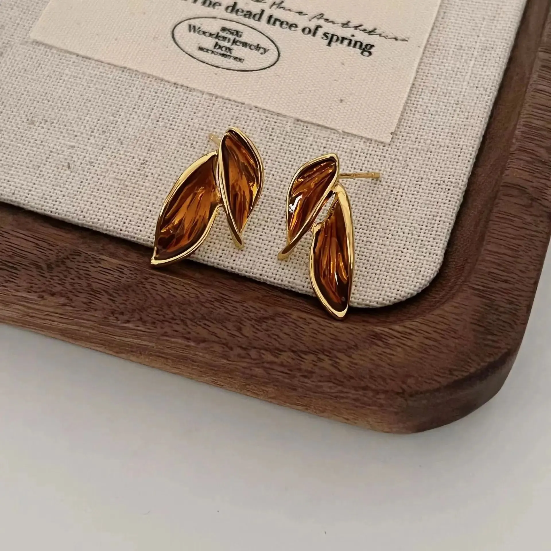 Brown Leaf Geometry Stud Earrings - Trendy Metal Plant-Inspired Push-Back Studs
