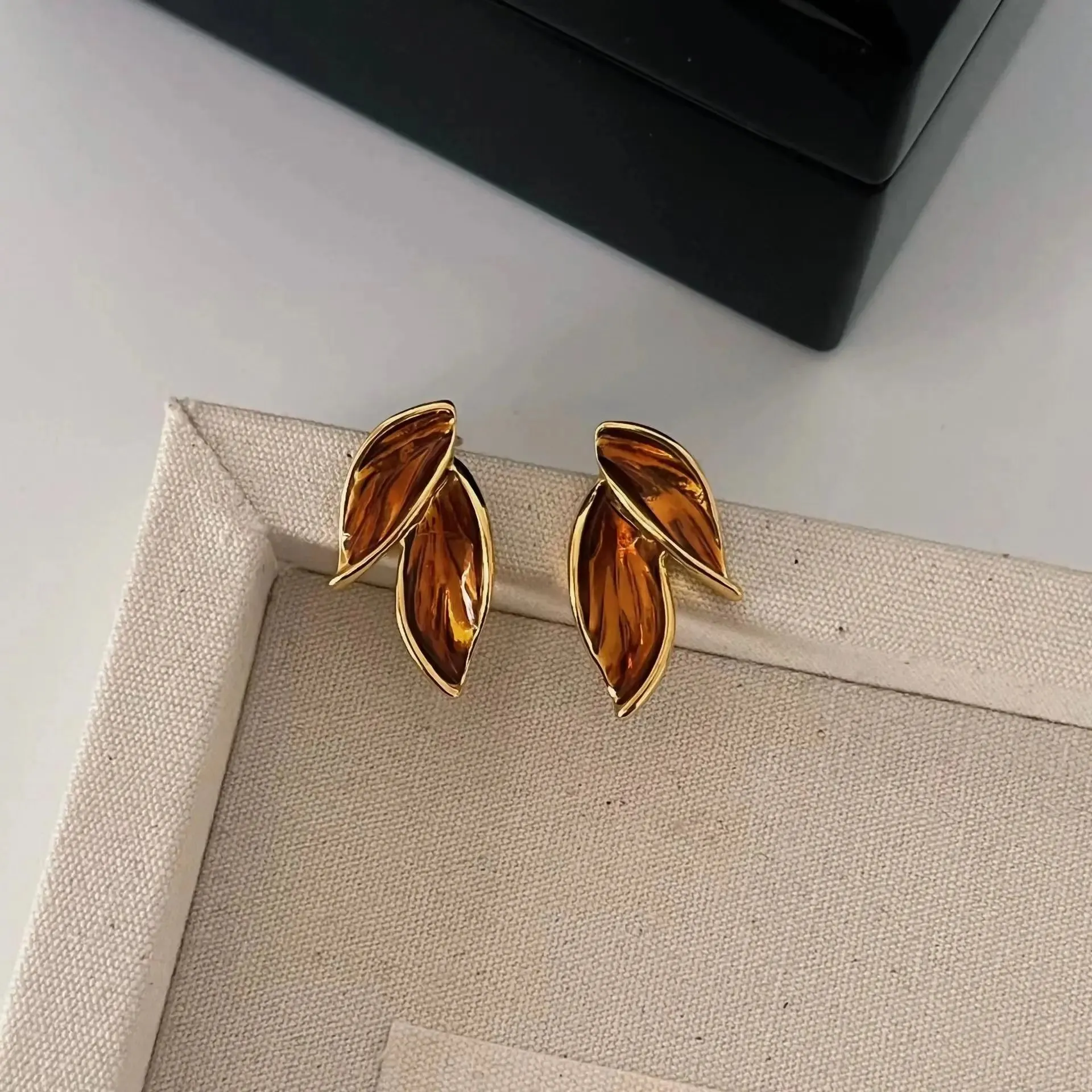 Brown Leaf Geometry Stud Earrings - Trendy Metal Plant-Inspired Push-Back Studs