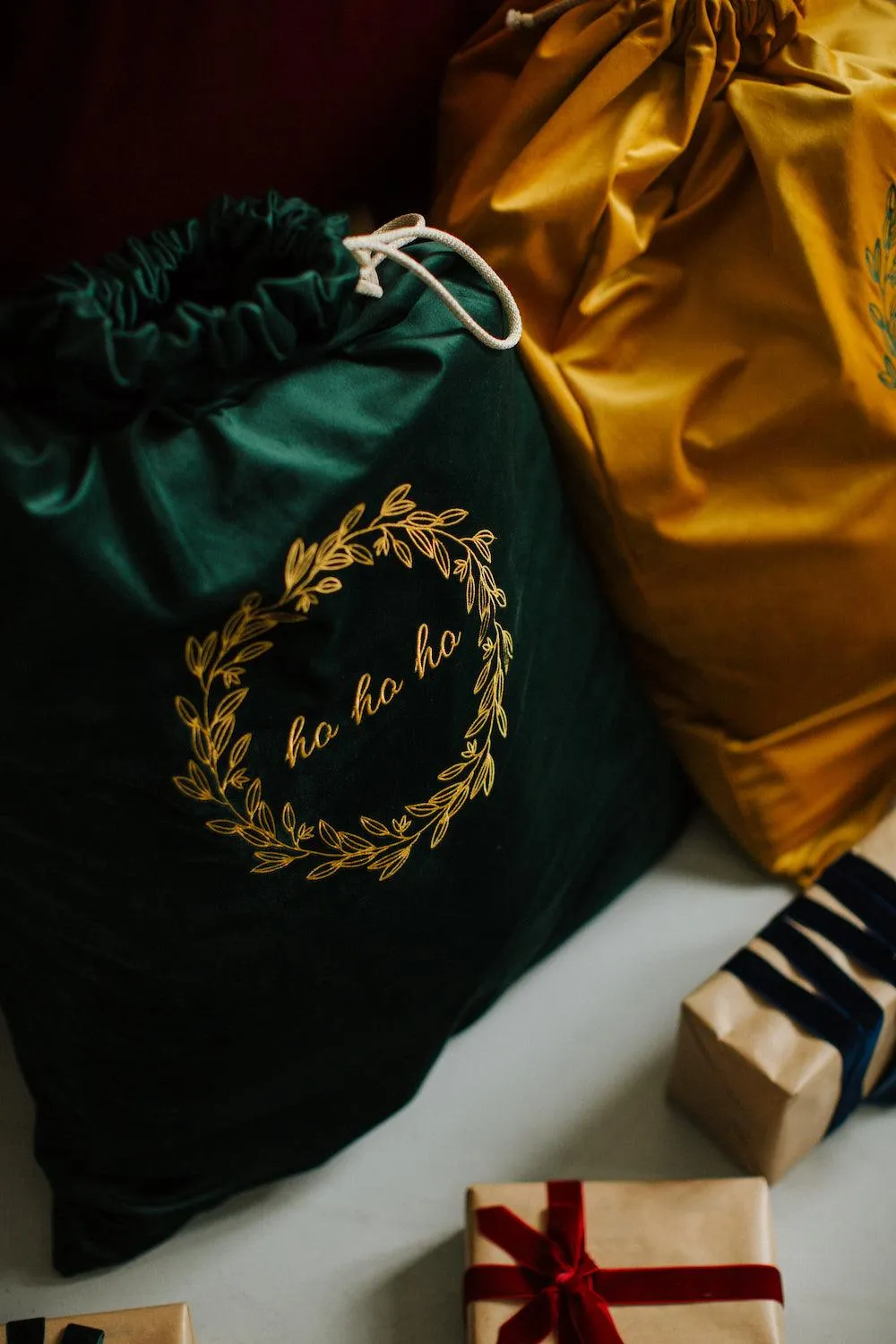 Christmas sack in velvet green | Christmas bags for gifts