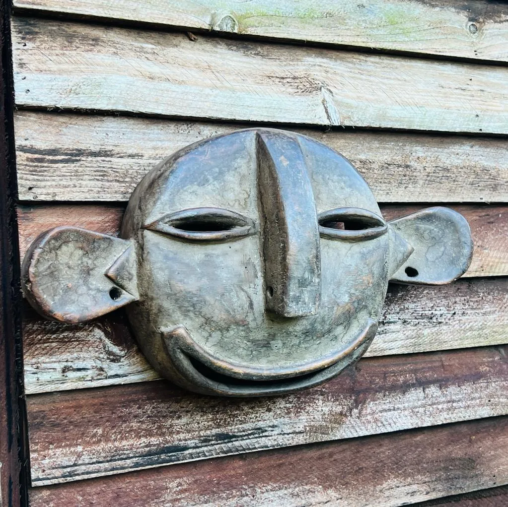 Circular African Wooden  Mask -3 ( Length : 10 inches )