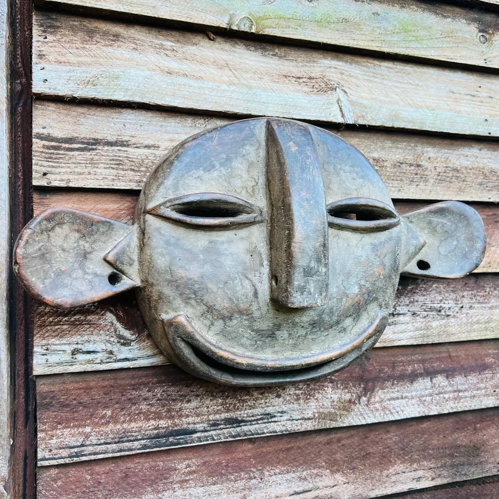 Circular African Wooden  Mask -3 ( Length : 10 inches )