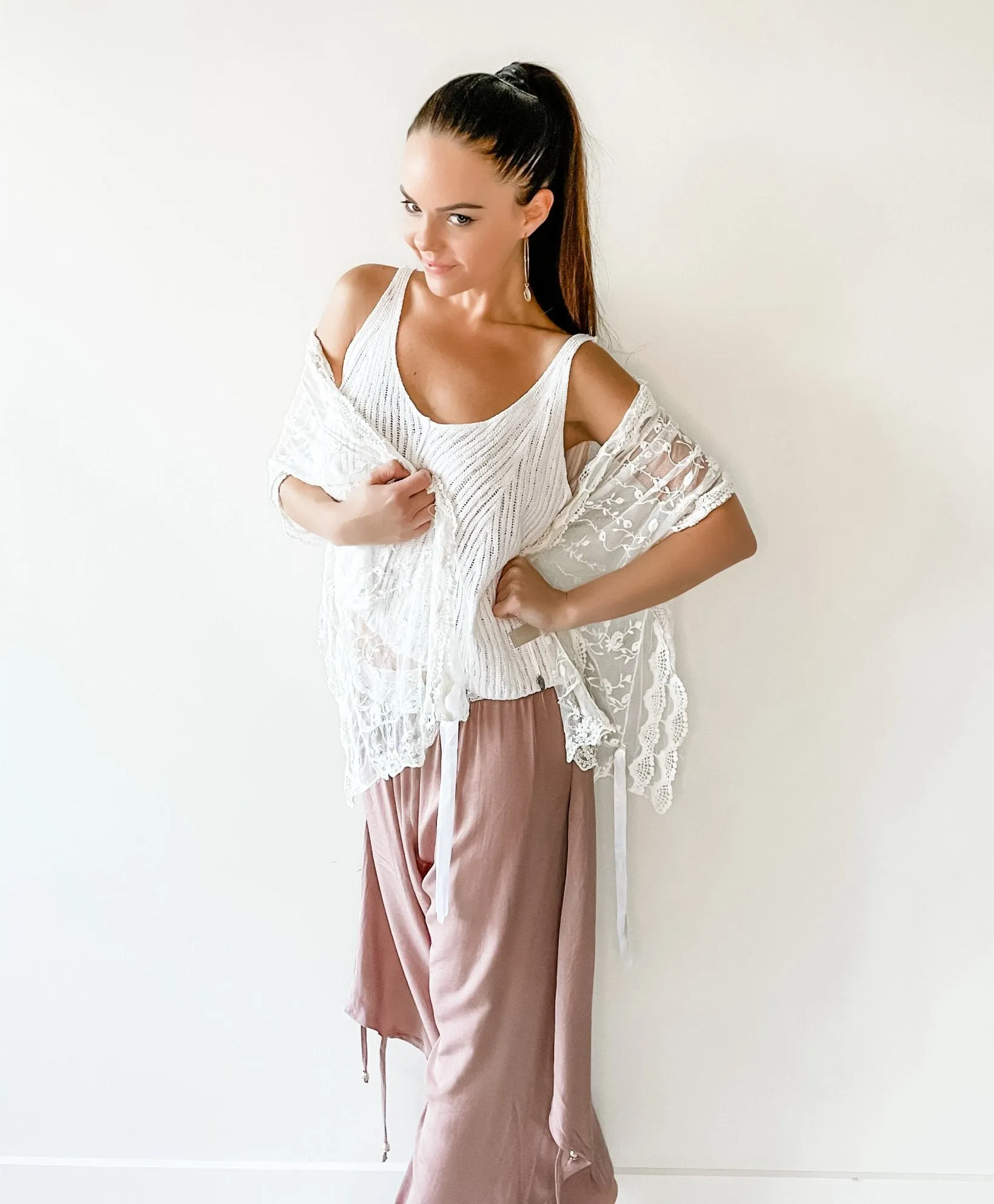DAISIES MY DEAR WHITE LACE SCARF/ WRAP TOP