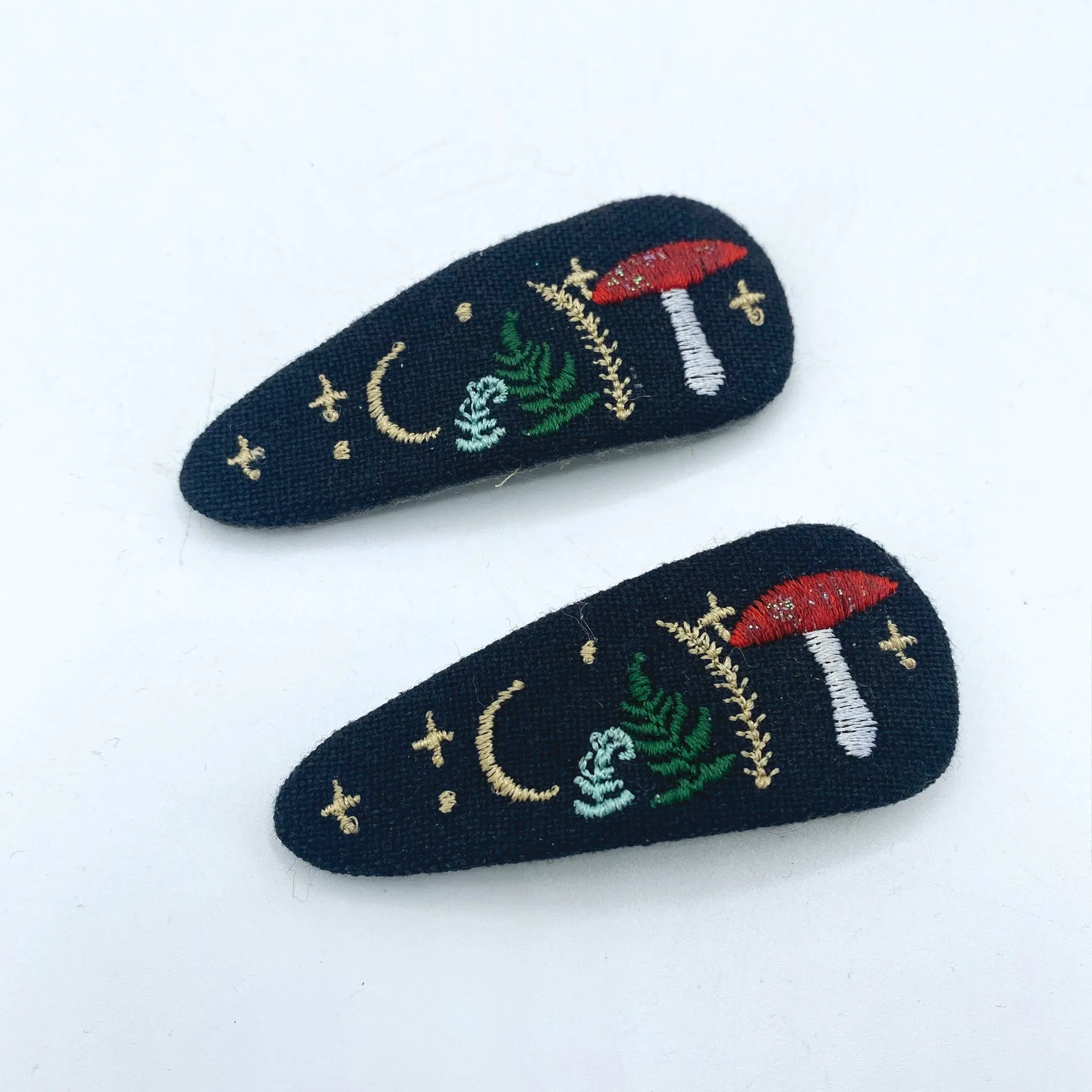 Forage Black Hairclips
