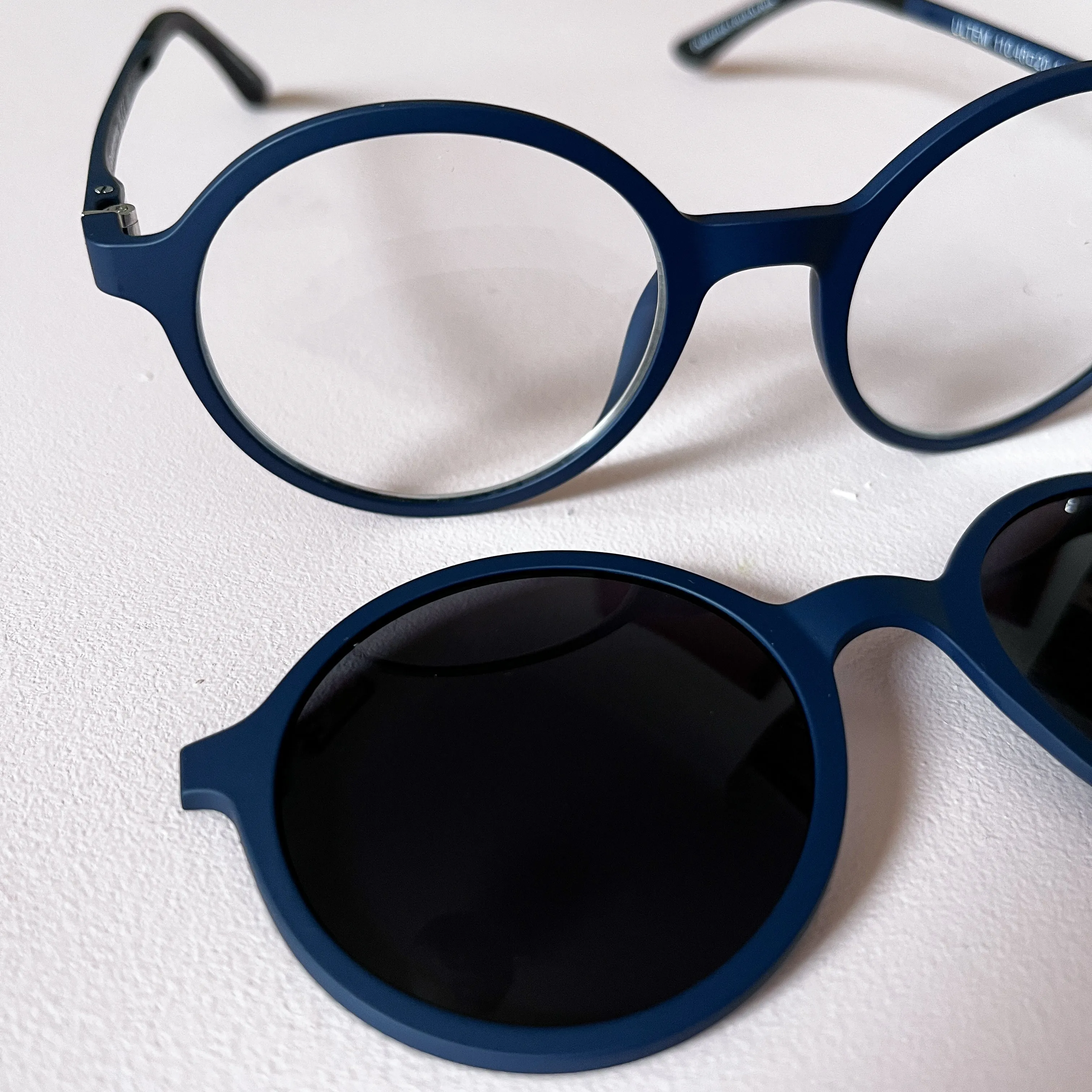 Navy blue magnetic glasses & sunglasses in one  1.5 reader lenses Goodordering