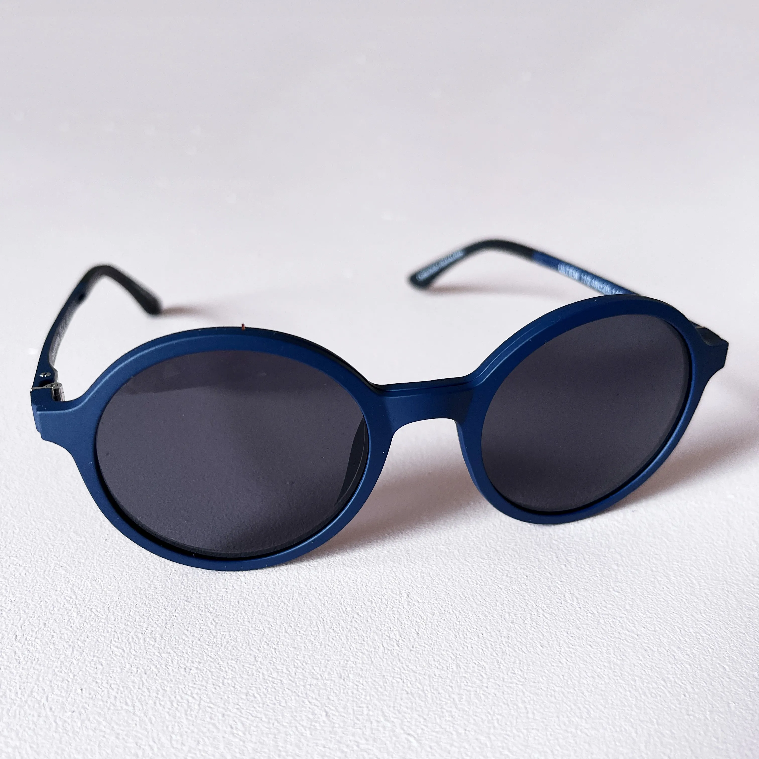 Navy blue magnetic glasses & sunglasses in one  1.5 reader lenses Goodordering