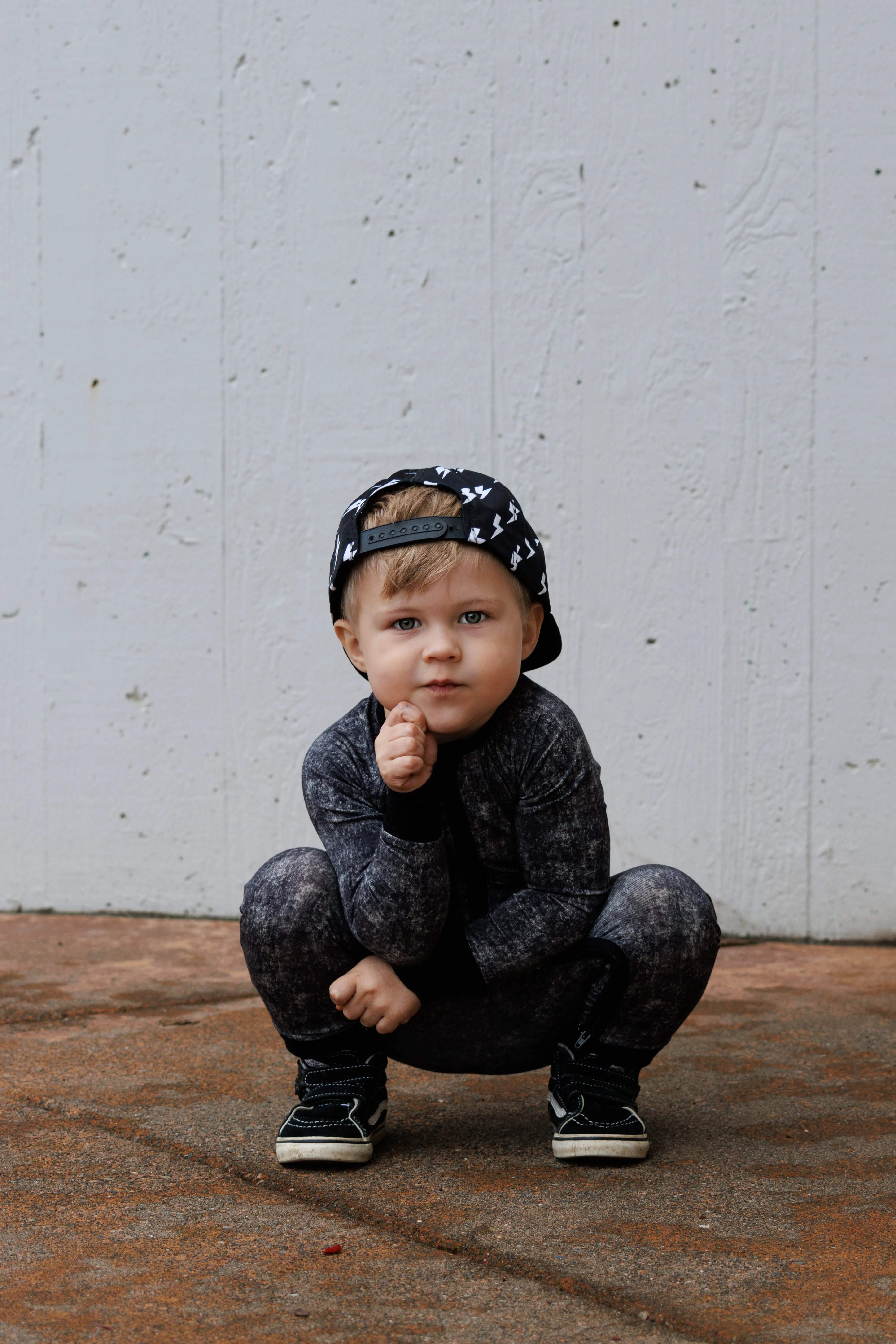 Onyx Acid Wash Snoozer