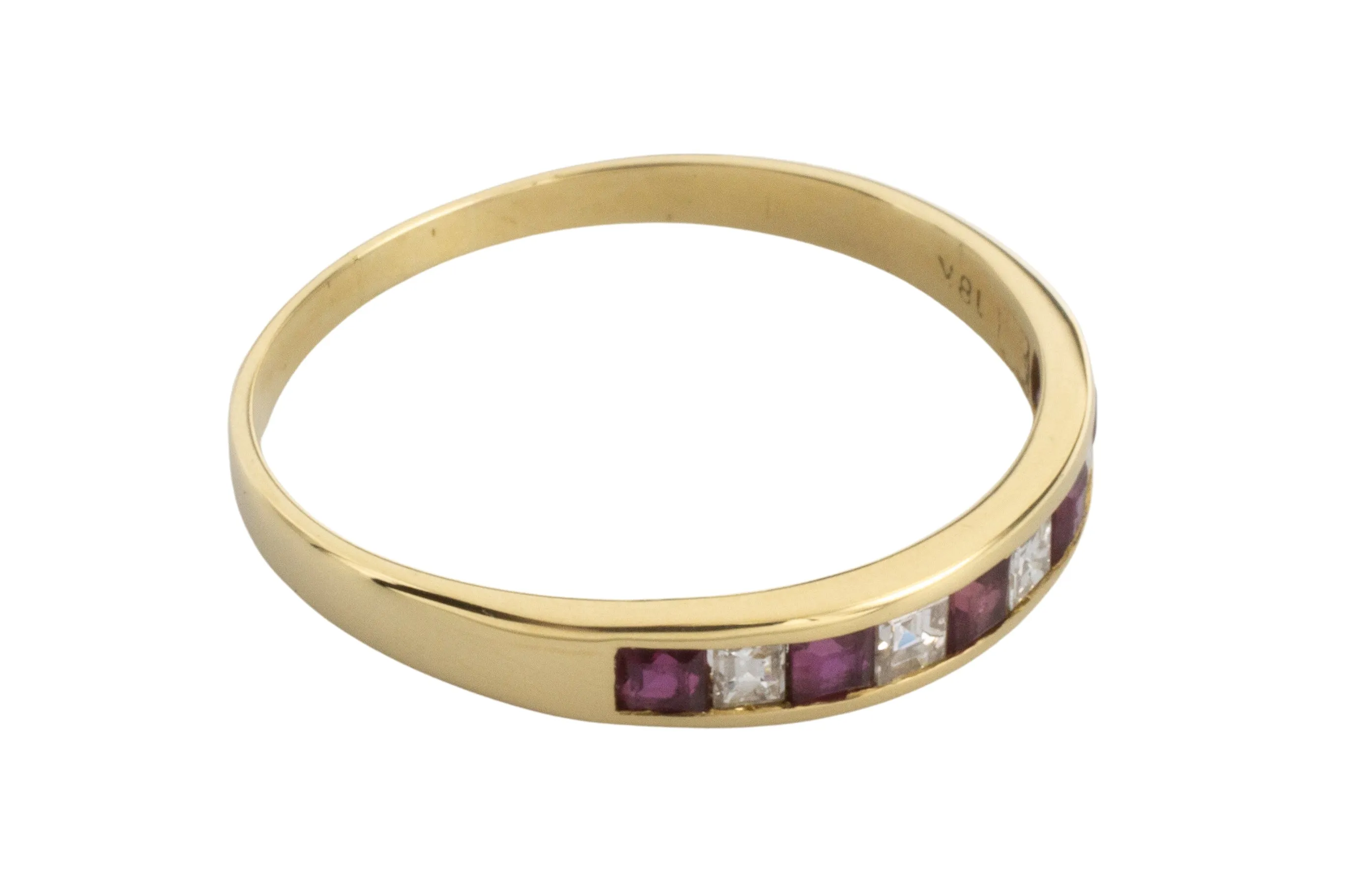 Ruby and princess cut diamond ring in 18 carat gold