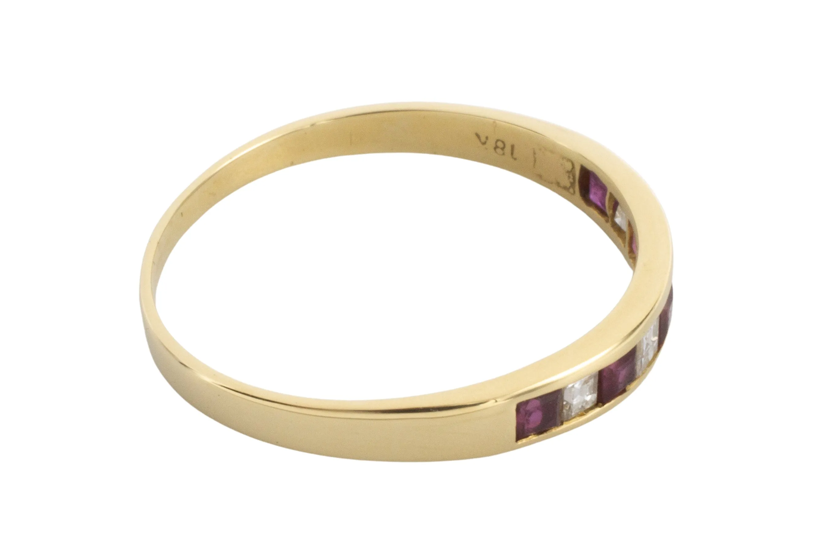 Ruby and princess cut diamond ring in 18 carat gold