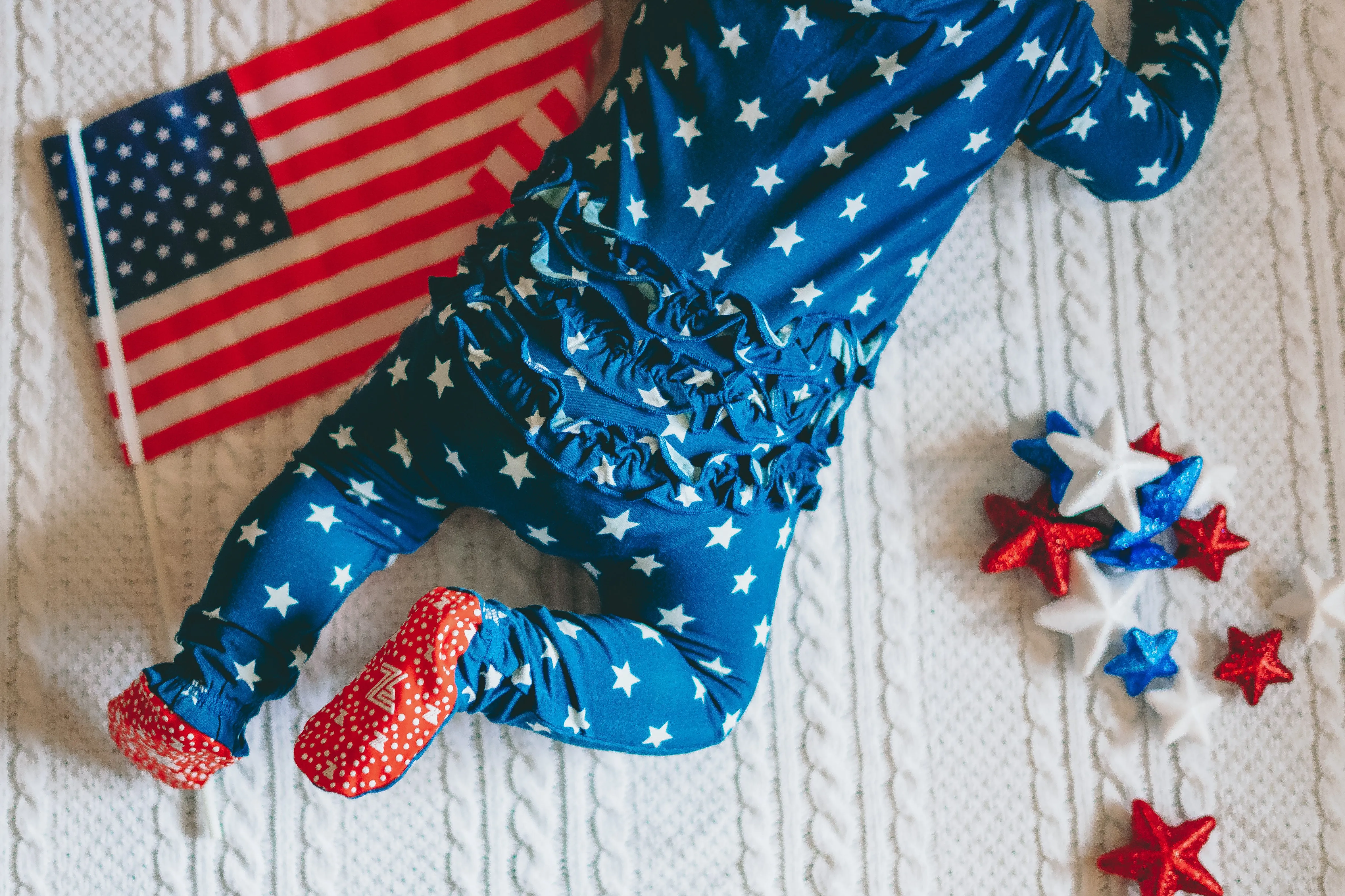 Stars and Tykes Ruffle Footie Snoozer